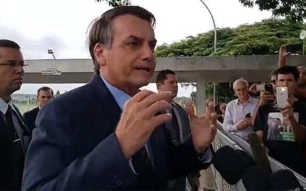 Bolsonaro criou o cantinho da imprensa para mandar seus recados